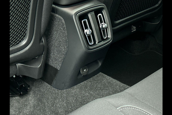 Volvo XC40 Recharge Plus 70 kWh | Navigatie | Apple Carplay/Android Auto | Climate control | Camera | Led | Parkeer sensoren | Virtual Cockpit | Cruise Control | 19"Lichtmetalen velgen | Sportstoelen