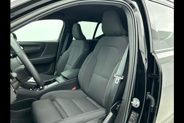 Volvo XC40 Recharge Plus 70 kWh | Navigatie | Apple Carplay/Android Auto | Climate control | Camera | Led | Parkeer sensoren | Virtual Cockpit | Cruise Control | 19"Lichtmetalen velgen | Sportstoelen