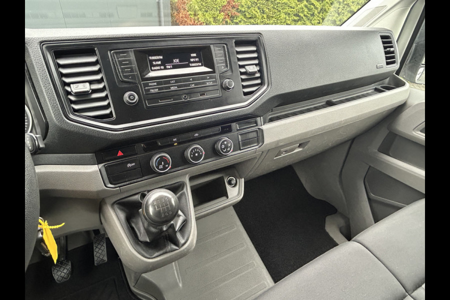 Volkswagen Crafter 35 2.0 102 PK / PICK UP / 89.094 KM !! / 1e EIGENAAR / 2.5 TONS TREKHAAK / AIRCO / CRUISE / BLUETOOTH / 3-ZITS Volkswagen Crafter 35 2.0 102 PK / PICK UP / 89.094 KM !! / 1e EIGENAAR / 2.5 TONS TREKHAAK / AIRCO / CRUISE / BLUETOOTH / 3-ZITS