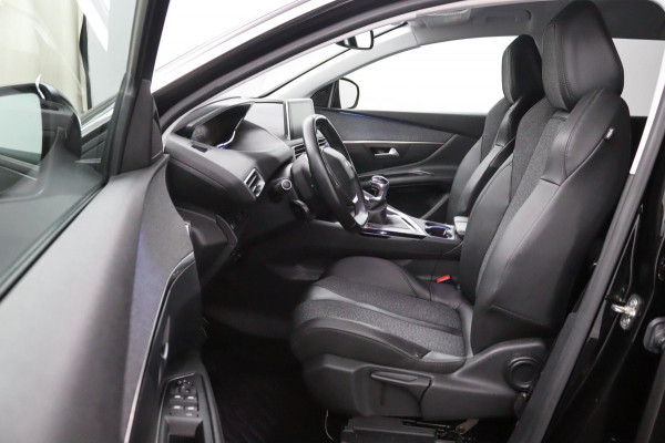 Peugeot 3008 1.2 PureTech Allure*NAVI*ECC*CRUISE*CARPLAY* Peugeot 3008 1.2 PureTech Allure*NAVI*ECC*CRUISE*CARPLAY*