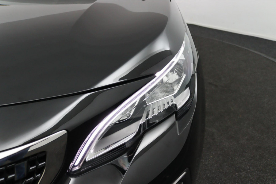 Peugeot 3008 1.2 PureTech Allure*NAVI*ECC*CRUISE*CARPLAY* Peugeot 3008 1.2 PureTech Allure*NAVI*ECC*CRUISE*CARPLAY*