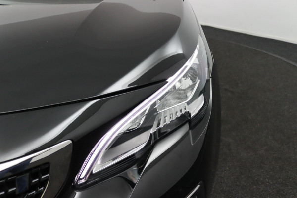Peugeot 3008 1.2 PureTech Allure*NAVI*ECC*CRUISE*CARPLAY* Peugeot 3008 1.2 PureTech Allure*NAVI*ECC*CRUISE*CARPLAY*