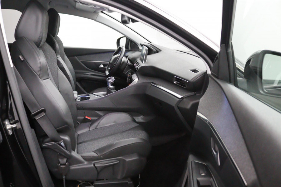 Peugeot 3008 1.2 PureTech Allure*NAVI*ECC*CRUISE*CARPLAY* Peugeot 3008 1.2 PureTech Allure*NAVI*ECC*CRUISE*CARPLAY*