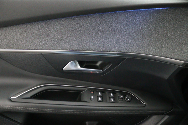 Peugeot 3008 1.2 PureTech Allure*NAVI*ECC*CRUISE*CARPLAY* Peugeot 3008 1.2 PureTech Allure*NAVI*ECC*CRUISE*CARPLAY*