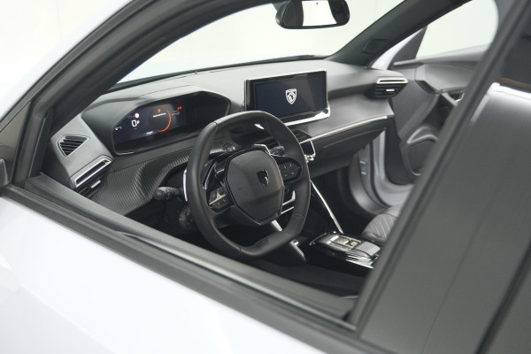 Peugeot 2008 Hybrid 136 e-DCS6 Allure | 360 Camera | Adaptieve Cruise Control | Dodehoekdetectie Peugeot 2008 Hybrid 136 e-DCS6 Allure | 360 Camera | Adaptieve Cruise Control | Dodehoekdetectie