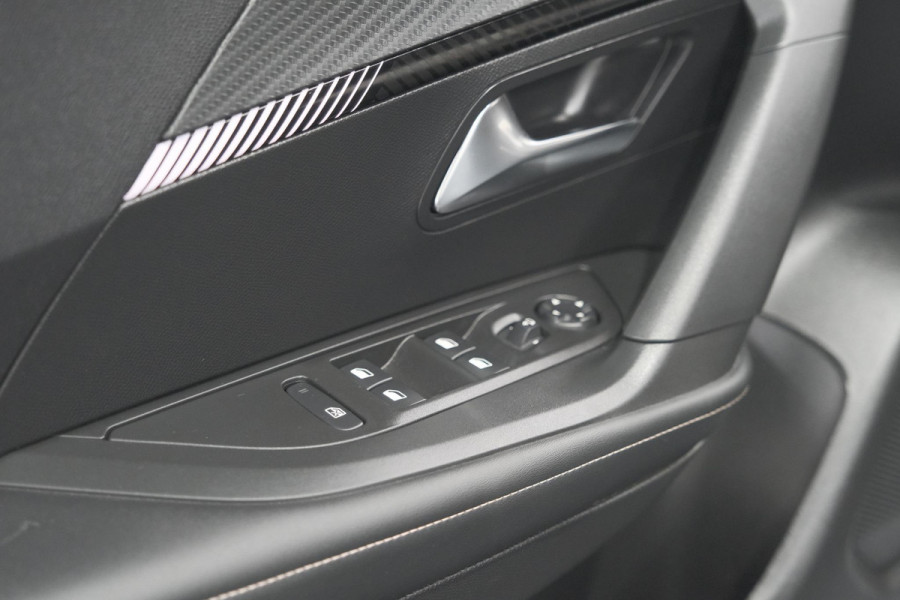 Peugeot 2008 Hybrid 136 e-DCS6 Allure | 360 Camera | Adaptieve Cruise Control | Dodehoekdetectie Peugeot 2008 Hybrid 136 e-DCS6 Allure | 360 Camera | Adaptieve Cruise Control | Dodehoekdetectie
