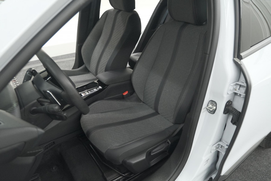 Peugeot 2008 Hybrid 136 e-DCS6 Allure | 360 Camera | Adaptieve Cruise Control | Dodehoekdetectie Peugeot 2008 Hybrid 136 e-DCS6 Allure | 360 Camera | Adaptieve Cruise Control | Dodehoekdetectie