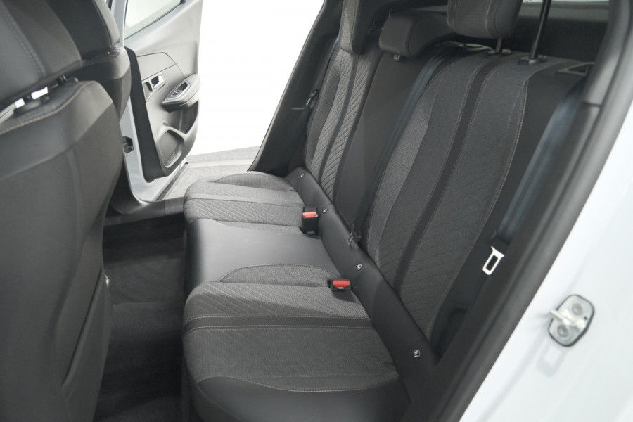 Peugeot 2008 Hybrid 136 e-DCS6 Allure | 360 Camera | Adaptieve Cruise Control | Dodehoekdetectie Peugeot 2008 Hybrid 136 e-DCS6 Allure | 360 Camera | Adaptieve Cruise Control | Dodehoekdetectie