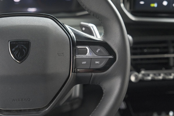 Peugeot 2008 Hybrid 136 e-DCS6 Allure | 360 Camera | Adaptieve Cruise Control | Dodehoekdetectie Peugeot 2008 Hybrid 136 e-DCS6 Allure | 360 Camera | Adaptieve Cruise Control | Dodehoekdetectie