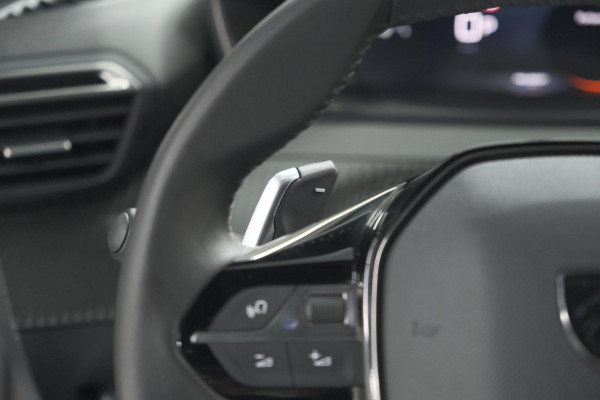 Peugeot 2008 Hybrid 136 e-DCS6 Allure | 360 Camera | Adaptieve Cruise Control | Dodehoekdetectie Peugeot 2008 Hybrid 136 e-DCS6 Allure | 360 Camera | Adaptieve Cruise Control | Dodehoekdetectie