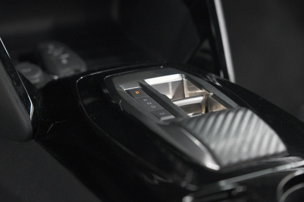 Peugeot 2008 Hybrid 136 e-DCS6 Allure | 360 Camera | Adaptieve Cruise Control | Dodehoekdetectie Peugeot 2008 Hybrid 136 e-DCS6 Allure | 360 Camera | Adaptieve Cruise Control | Dodehoekdetectie