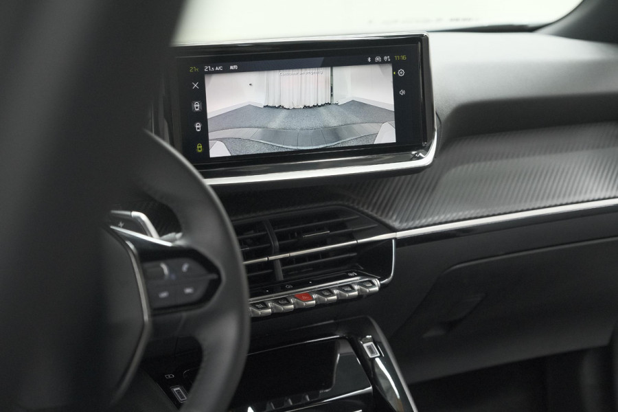 Peugeot 2008 Hybrid 136 e-DCS6 Allure | 360 Camera | Adaptieve Cruise Control | Dodehoekdetectie Peugeot 2008 Hybrid 136 e-DCS6 Allure | 360 Camera | Adaptieve Cruise Control | Dodehoekdetectie