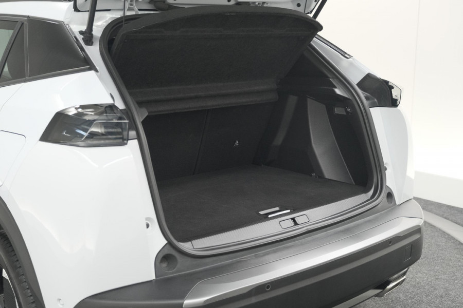 Peugeot 2008 Hybrid 136 e-DCS6 Allure | 360 Camera | Adaptieve Cruise Control | Dodehoekdetectie Peugeot 2008 Hybrid 136 e-DCS6 Allure | 360 Camera | Adaptieve Cruise Control | Dodehoekdetectie