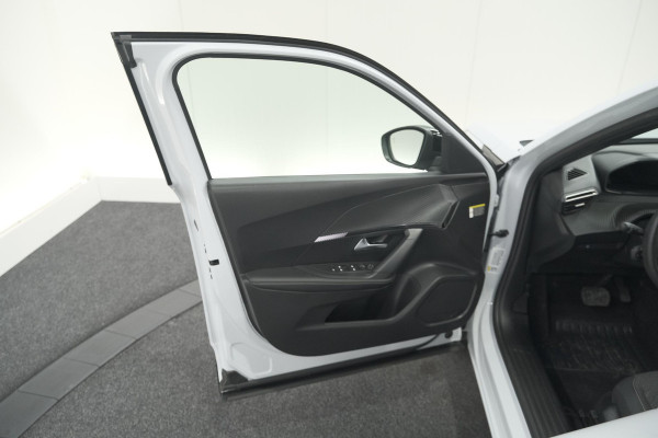 Peugeot 2008 Hybrid 136 e-DCS6 Allure | 360 Camera | Adaptieve Cruise Control | Dodehoekdetectie Peugeot 2008 Hybrid 136 e-DCS6 Allure | 360 Camera | Adaptieve Cruise Control | Dodehoekdetectie