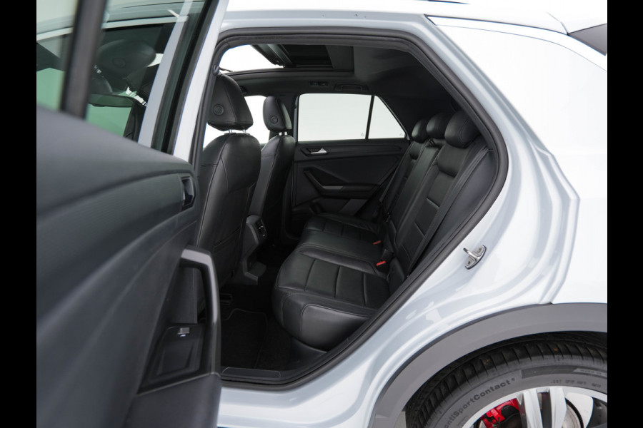 Volkswagen T-Roc 1.5 TSI R-Line Sport Business Aut. *PANO | LEATHER | FULL-LED | ADAPTIVE-CRUISE | DIGI-COCKPIT | NAVI-FULLMAP | HEATED-SPORTSEATS | AMBIENT-LIGHT | PRIVACY-GLASS | DAB+ | CARPLAY | SHIFT-PADDLES | 18''ALU* Volkswagen T-Roc 1.5 TSI R-Line Sport Business Aut. *PANO | LEATHER | FULL-LED | ADAPTIVE-CRUISE | DIGI-COCKPIT | NAVI-FULLMAP | HEATED-SPORTSEATS | AMBIENT-LIGHT | PRIVACY-GLASS | DAB+ | CARPLAY | SHIFT-PADDLES | 18''ALU*