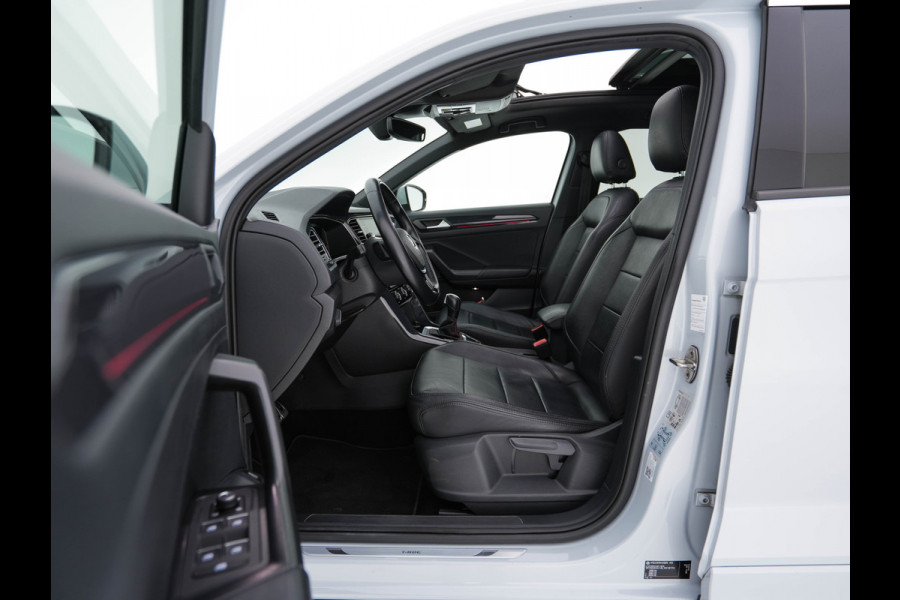 Volkswagen T-Roc 1.5 TSI R-Line Sport Business Aut. *PANO | LEATHER | FULL-LED | ADAPTIVE-CRUISE | DIGI-COCKPIT | NAVI-FULLMAP | HEATED-SPORTSEATS | AMBIENT-LIGHT | PRIVACY-GLASS | DAB+ | CARPLAY | SHIFT-PADDLES | 18''ALU* Volkswagen T-Roc 1.5 TSI R-Line Sport Business Aut. *PANO | LEATHER | FULL-LED | ADAPTIVE-CRUISE | DIGI-COCKPIT | NAVI-FULLMAP | HEATED-SPORTSEATS | AMBIENT-LIGHT | PRIVACY-GLASS | DAB+ | CARPLAY | SHIFT-PADDLES | 18''ALU*