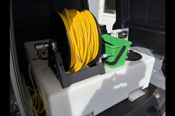 Volkswagen Caddy 2.0 TDI Glaswas inrichting.