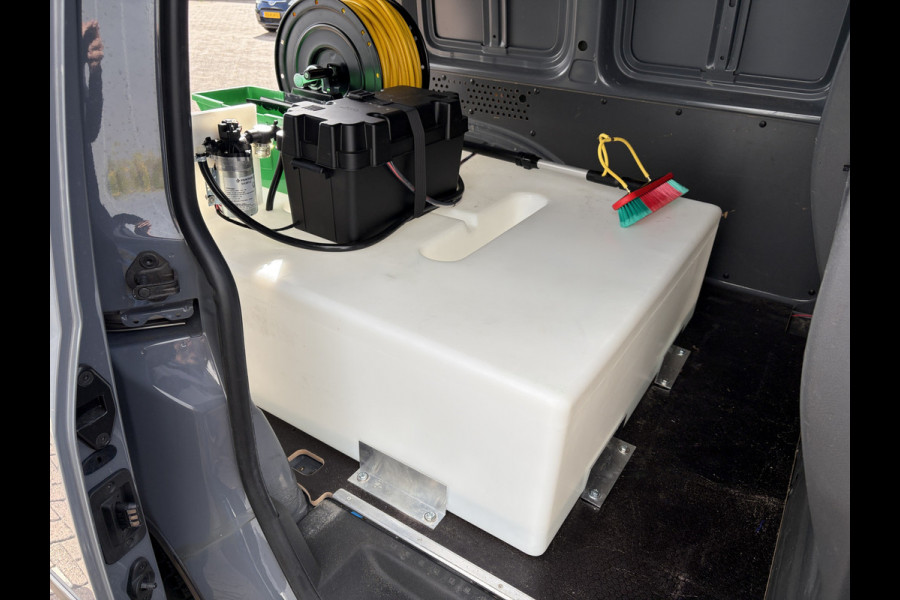 Volkswagen Caddy 2.0 TDI Glaswas inrichting.