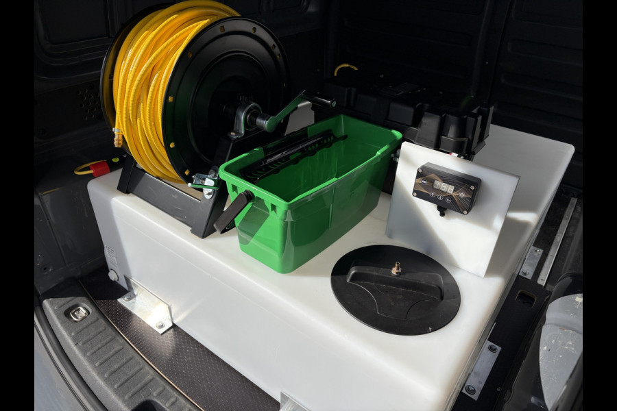 Volkswagen Caddy 2.0 TDI Glaswas inrichting.