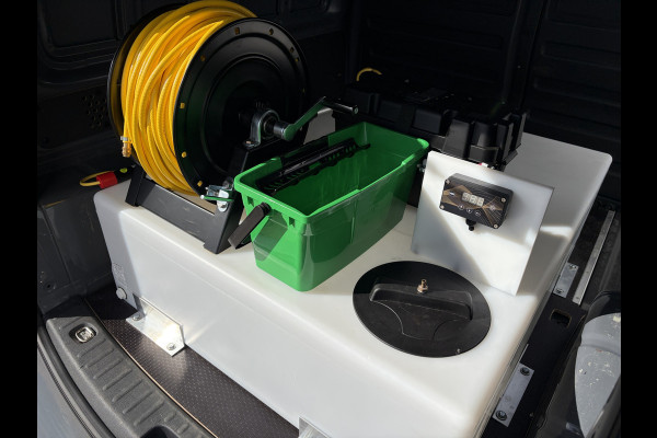 Volkswagen Caddy 2.0 TDI Glaswas inrichting.