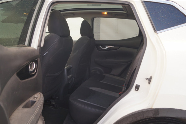 Nissan QASHQAI 1.3 DIG-T 140pk N-Connecta -PANO-ECC-CAM-TREKHAAK- Nissan QASHQAI 1.3 DIG-T 140pk N-Connecta -PANO-ECC-CAM-TREKHAAK-