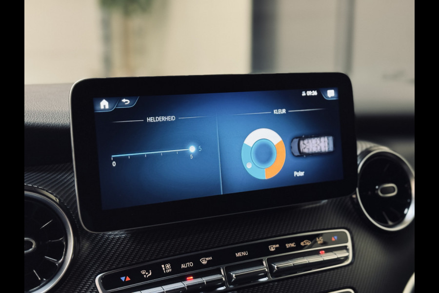 Mercedes-Benz V-Klasse 250d Lang DC AMG-Line | Mbux | Burmester | Trekhaak Mercedes-Benz V-Klasse 250d Lang DC AMG-Line | Mbux | Burmester | Trekhaak