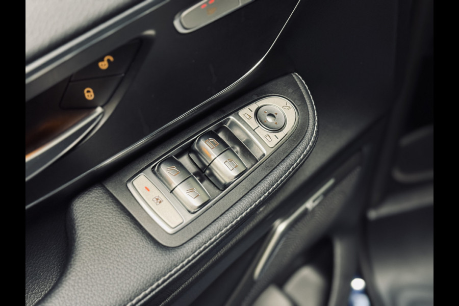 Mercedes-Benz V-Klasse 250d Lang DC AMG-Line | Mbux | Burmester | Trekhaak Mercedes-Benz V-Klasse 250d Lang DC AMG-Line | Mbux | Burmester | Trekhaak