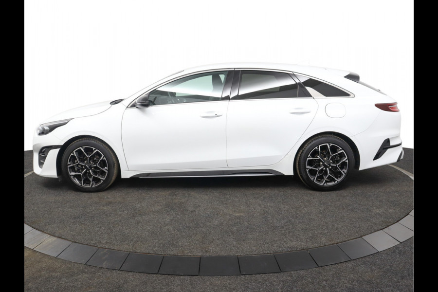 Kia ProCeed 1.5 T-GDi GT-Line Apple Carplay/Android Auto - Cruise Control - Dodehoekdetectie - Navigatie - Stuur/Stoelverwarming - Fabrieksgarantie tot 06-2031 Kia ProCeed 1.5 T-GDi GT-Line Apple Carplay/Android Auto - Cruise Control - Dodehoekdetectie - Navigatie - Stuur/Stoelverwarming - Fabrieksgarantie tot 06-2031