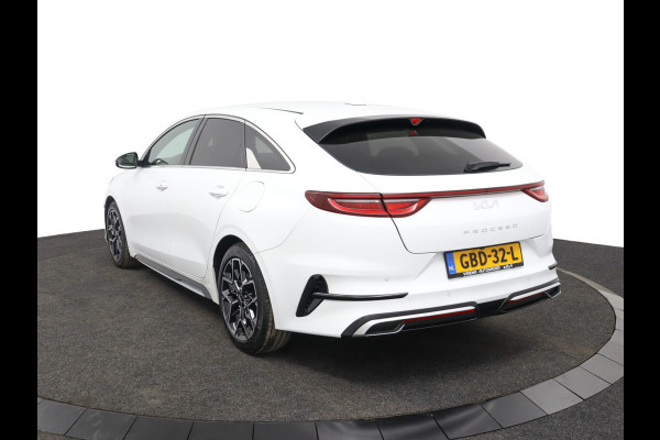 Kia ProCeed 1.5 T-GDi GT-Line Apple Carplay/Android Auto - Cruise Control - Dodehoekdetectie - Navigatie - Stuur/Stoelverwarming - Fabrieksgarantie tot 06-2031 Kia ProCeed 1.5 T-GDi GT-Line Apple Carplay/Android Auto - Cruise Control - Dodehoekdetectie - Navigatie - Stuur/Stoelverwarming - Fabrieksgarantie tot 06-2031