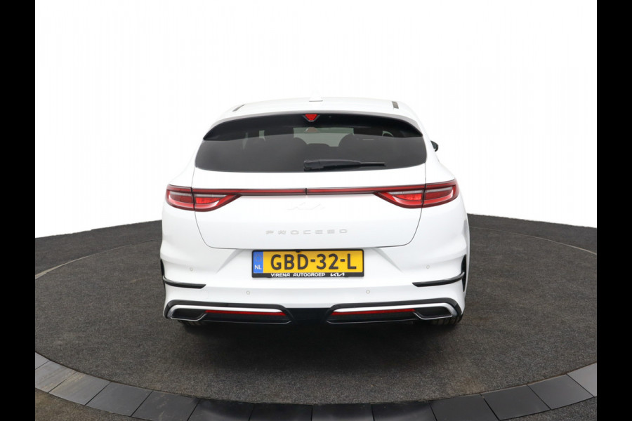 Kia ProCeed 1.5 T-GDi GT-Line Apple Carplay/Android Auto - Cruise Control - Dodehoekdetectie - Navigatie - Stuur/Stoelverwarming - Fabrieksgarantie tot 06-2031 Kia ProCeed 1.5 T-GDi GT-Line Apple Carplay/Android Auto - Cruise Control - Dodehoekdetectie - Navigatie - Stuur/Stoelverwarming - Fabrieksgarantie tot 06-2031