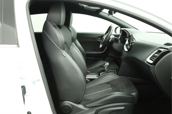 Kia ProCeed 1.5 T-GDi GT-Line Apple Carplay/Android Auto - Cruise Control - Dodehoekdetectie - Navigatie - Stuur/Stoelverwarming - Fabrieksgarantie tot 06-2031 Kia ProCeed 1.5 T-GDi GT-Line Apple Carplay/Android Auto - Cruise Control - Dodehoekdetectie - Navigatie - Stuur/Stoelverwarming - Fabrieksgarantie tot 06-2031