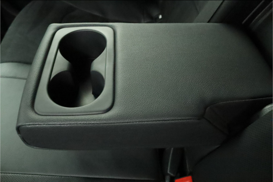 Kia ProCeed 1.5 T-GDi GT-Line Apple Carplay/Android Auto - Cruise Control - Dodehoekdetectie - Navigatie - Stuur/Stoelverwarming - Fabrieksgarantie tot 06-2031 Kia ProCeed 1.5 T-GDi GT-Line Apple Carplay/Android Auto - Cruise Control - Dodehoekdetectie - Navigatie - Stuur/Stoelverwarming - Fabrieksgarantie tot 06-2031