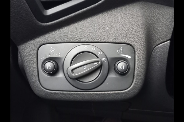 Ford C-MAX 1.5 EcoBoost 150-pk Titanium Automaat 1500 kg geremd aanhangwagen gewicht Ford C-MAX 1.5 EcoBoost 150-pk Titanium Automaat 1500 kg geremd aanhangwagen gewicht