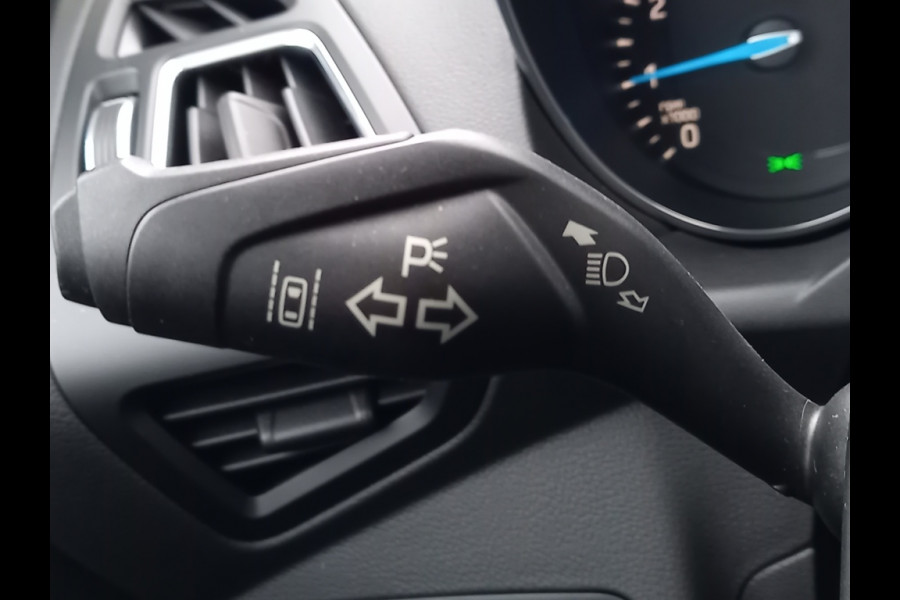 Ford C-MAX 1.5 EcoBoost 150-pk Titanium Automaat 1500 kg geremd aanhangwagen gewicht Ford C-MAX 1.5 EcoBoost 150-pk Titanium Automaat 1500 kg geremd aanhangwagen gewicht