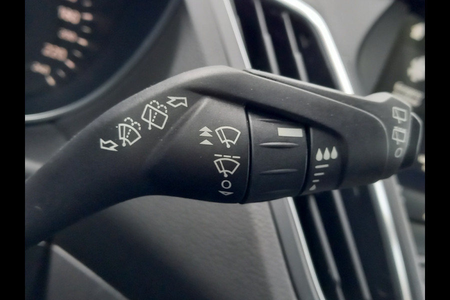 Ford C-MAX 1.5 EcoBoost 150-pk Titanium Automaat 1500 kg geremd aanhangwagen gewicht Ford C-MAX 1.5 EcoBoost 150-pk Titanium Automaat 1500 kg geremd aanhangwagen gewicht