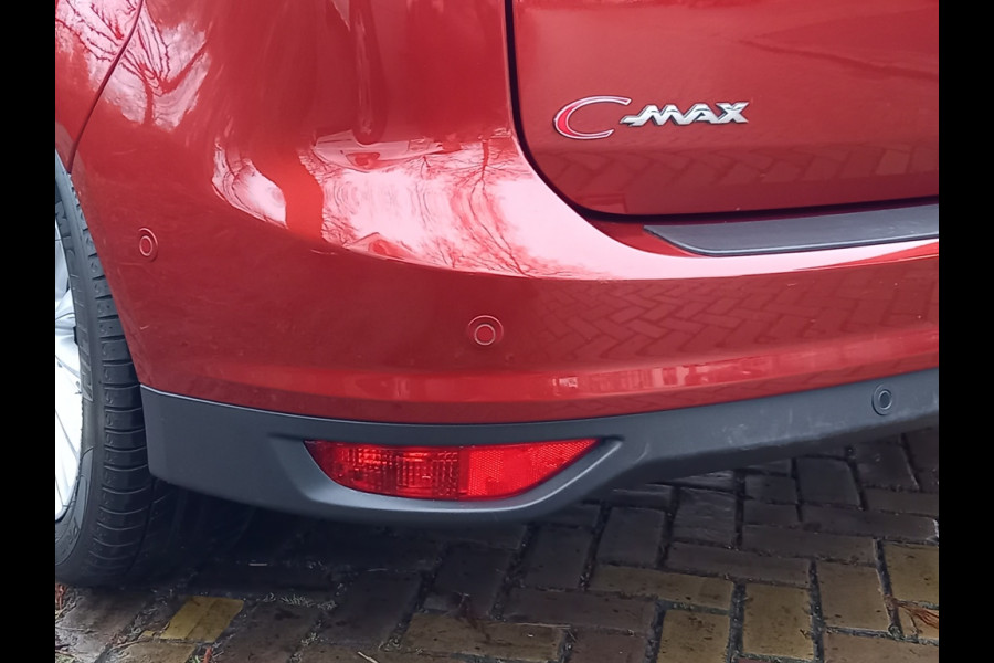Ford C-MAX 1.5 EcoBoost 150-pk Titanium Automaat 1500 kg geremd aanhangwagen gewicht Ford C-MAX 1.5 EcoBoost 150-pk Titanium Automaat 1500 kg geremd aanhangwagen gewicht