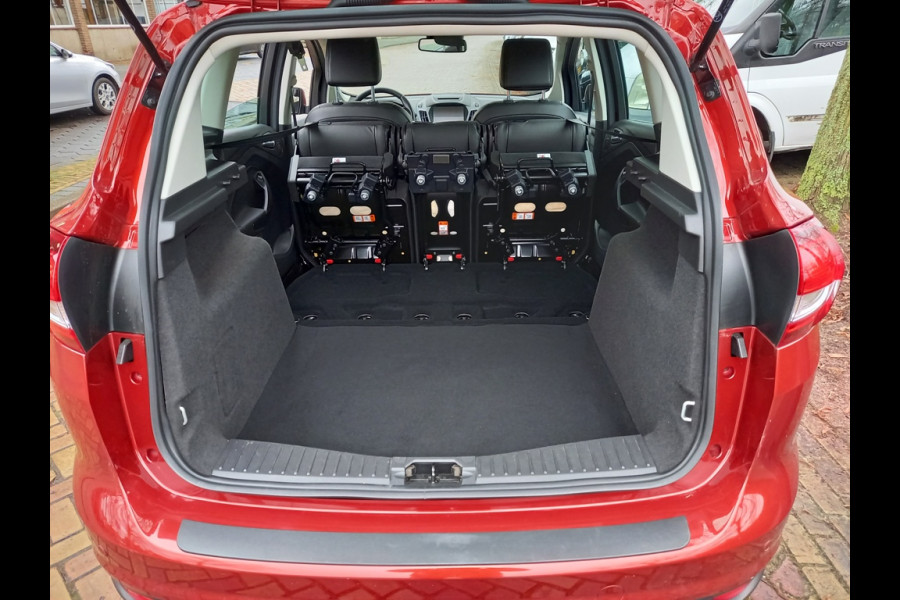 Ford C-MAX 1.5 EcoBoost 150-pk Titanium Automaat 1500 kg geremd aanhangwagen gewicht Ford C-MAX 1.5 EcoBoost 150-pk Titanium Automaat 1500 kg geremd aanhangwagen gewicht