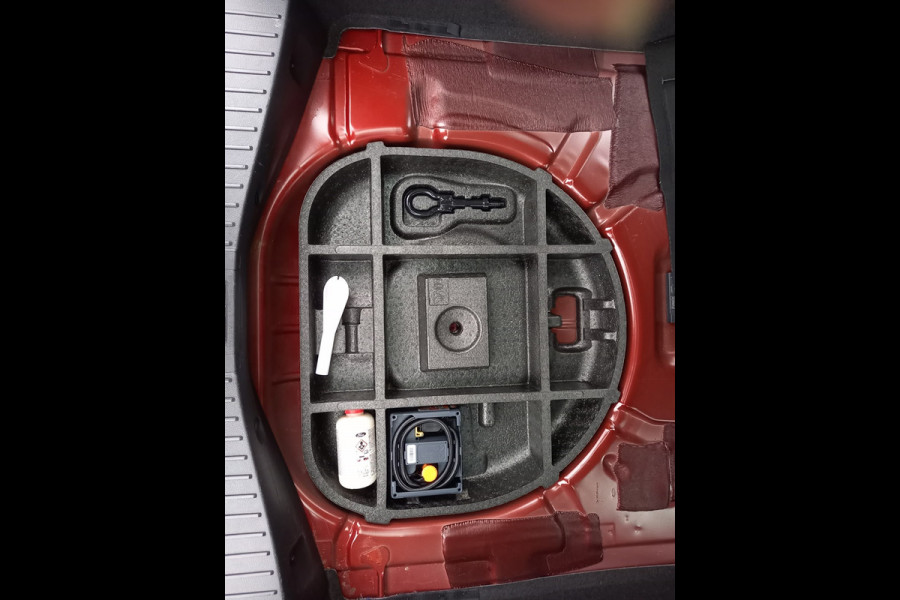 Ford C-MAX 1.5 EcoBoost 150-pk Titanium Automaat 1500 kg geremd aanhangwagen gewicht Ford C-MAX 1.5 EcoBoost 150-pk Titanium Automaat 1500 kg geremd aanhangwagen gewicht