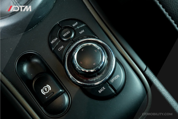 MINI Countryman 1.5 Cooper Northwood | Panoramadak | Head-up Display | Leder MINI Countryman 1.5 Cooper Northwood | Panoramadak | Head-up Display | Leder