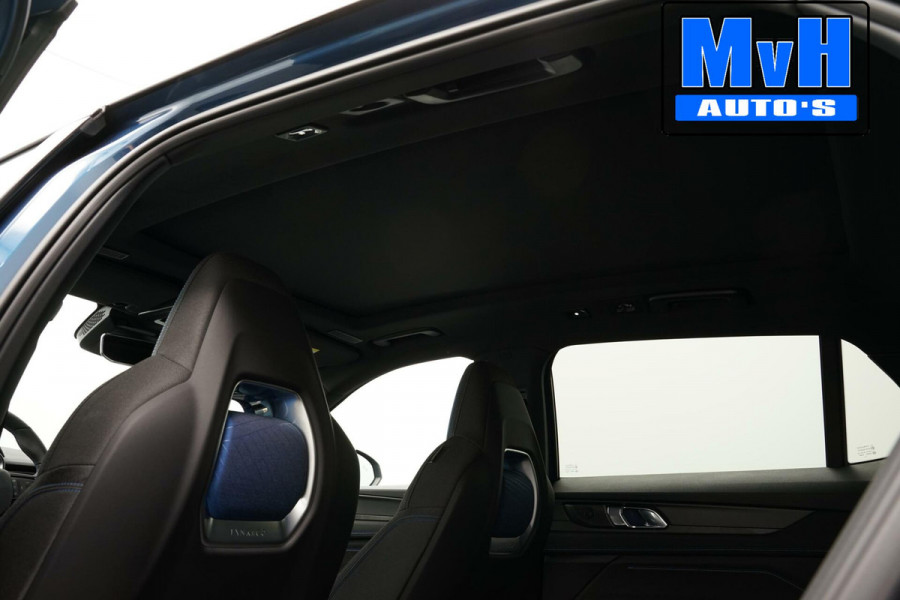 Lynk & Co 01 1.5 Hybride|TREKHAAK|FULL BLACK|ZWARTE.HEMEL|NAP