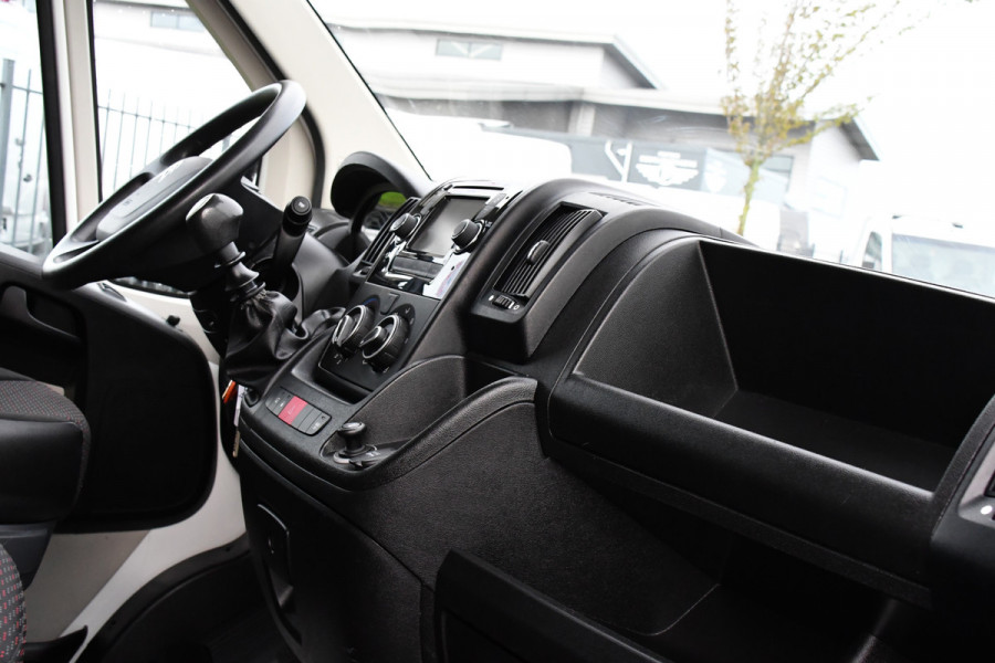 Citroën Jumper 35 2.0 BlueHDi L4 Bakwagen Cruise, NAVI, 165PK, Laadklep, Airco, Uniek! Citroën Jumper 35 2.0 BlueHDi L4 Bakwagen Cruise, NAVI, 165PK, Laadklep, Airco, Uniek!