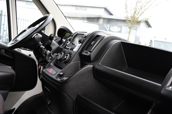 Citroën Jumper 35 2.0 BlueHDi L4 Bakwagen Cruise, NAVI, 165PK, Laadklep, Airco, Uniek! Citroën Jumper 35 2.0 BlueHDi L4 Bakwagen Cruise, NAVI, 165PK, Laadklep, Airco, Uniek!