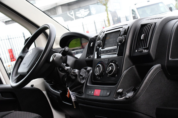 Citroën Jumper 35 2.0 BlueHDi L4 Bakwagen Cruise, NAVI, 165PK, Laadklep, Airco, Uniek! Citroën Jumper 35 2.0 BlueHDi L4 Bakwagen Cruise, NAVI, 165PK, Laadklep, Airco, Uniek!