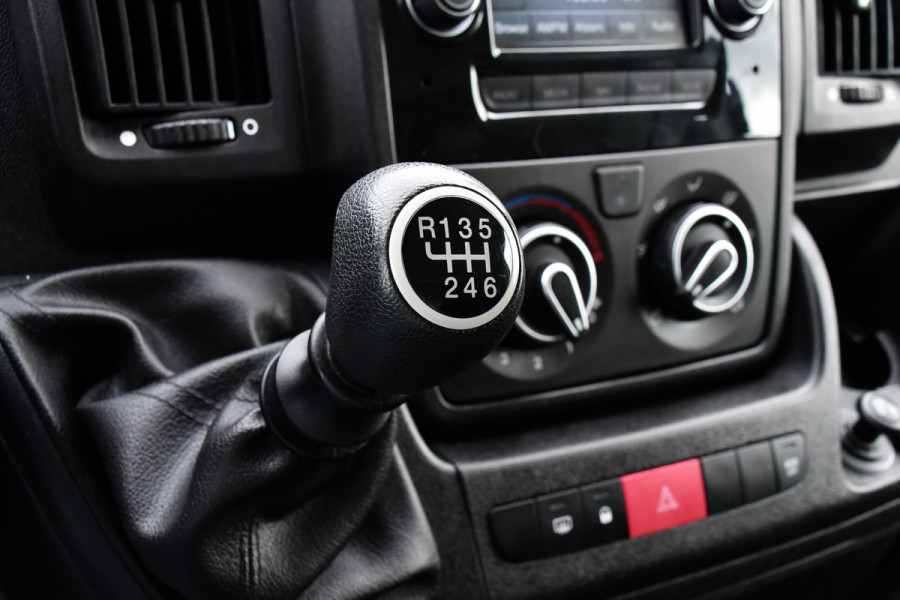 Citroën Jumper 35 2.0 BlueHDi L4 Bakwagen Cruise, NAVI, 165PK, Laadklep, Airco, Uniek! Citroën Jumper 35 2.0 BlueHDi L4 Bakwagen Cruise, NAVI, 165PK, Laadklep, Airco, Uniek!