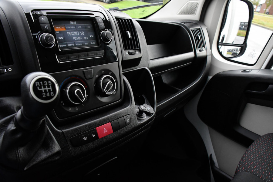 Citroën Jumper 35 2.0 BlueHDi L4 Bakwagen Cruise, NAVI, 165PK, Laadklep, Airco, Uniek! Citroën Jumper 35 2.0 BlueHDi L4 Bakwagen Cruise, NAVI, 165PK, Laadklep, Airco, Uniek!