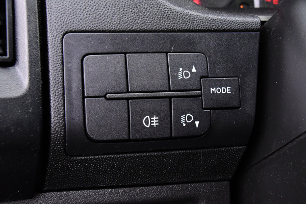 Citroën Jumper 35 2.0 BlueHDi L4 Bakwagen Cruise, NAVI, 165PK, Laadklep, Airco, Uniek! Citroën Jumper 35 2.0 BlueHDi L4 Bakwagen Cruise, NAVI, 165PK, Laadklep, Airco, Uniek!