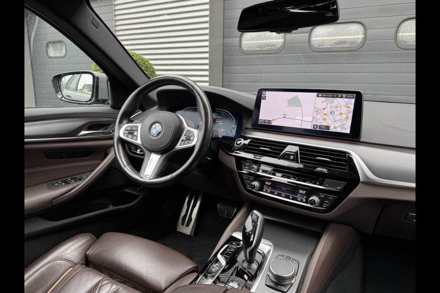 BMW 5 Serie Touring 530e M-Sport | 360*  Camera | Navigatie | Head-Up Display | 20 Inch Lichtmetalen Velgen | Elektrische Trekhaak | BMW 5 Serie Touring 530e M-Sport | 360*  Camera | Navigatie | Head-Up Display | 20 Inch Lichtmetalen Velgen | Elektrische Trekhaak |