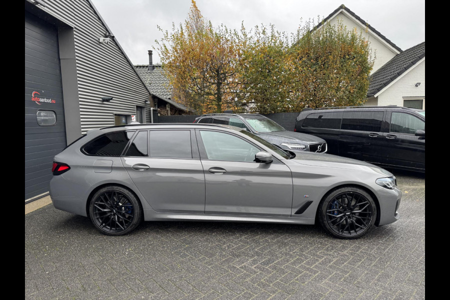 BMW 5 Serie Touring 530e M-Sport | 360*  Camera | Navigatie | Head-Up Display | 20 Inch Lichtmetalen Velgen | Elektrische Trekhaak | BMW 5 Serie Touring 530e M-Sport | 360*  Camera | Navigatie | Head-Up Display | 20 Inch Lichtmetalen Velgen | Elektrische Trekhaak |