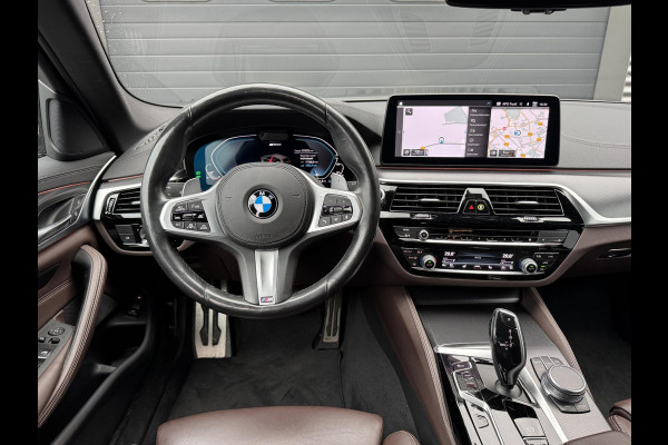 BMW 5 Serie Touring 530e M-Sport | 360*  Camera | Navigatie | Head-Up Display | 20 Inch Lichtmetalen Velgen | Elektrische Trekhaak | BMW 5 Serie Touring 530e M-Sport | 360*  Camera | Navigatie | Head-Up Display | 20 Inch Lichtmetalen Velgen | Elektrische Trekhaak |