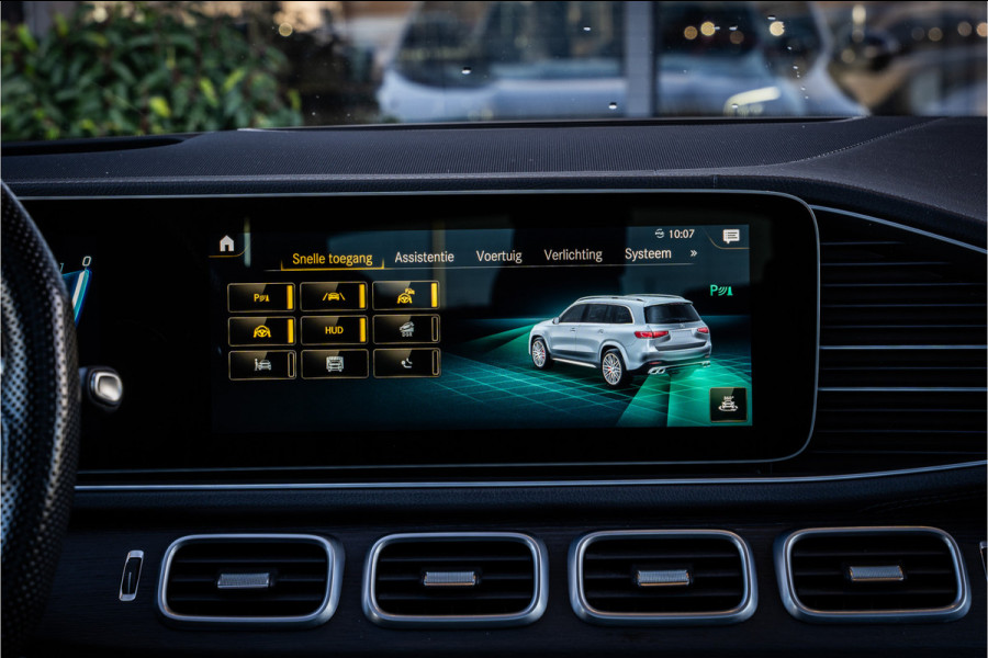 Mercedes-Benz GLS AMG GLS63 4MATIC - Panorama | Burmester | Luchtvering | Elek. Trekhaak | Massage